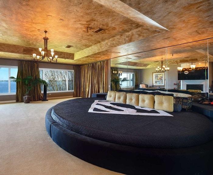 Shaquille O'Neal's OG Home in Orlando -- with the Superman Bed