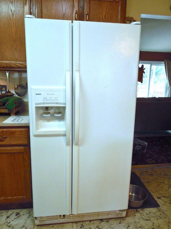 Lot 58: Kenmore Coldspot Side by Side Refrigerator Freezer | EstateSales.org