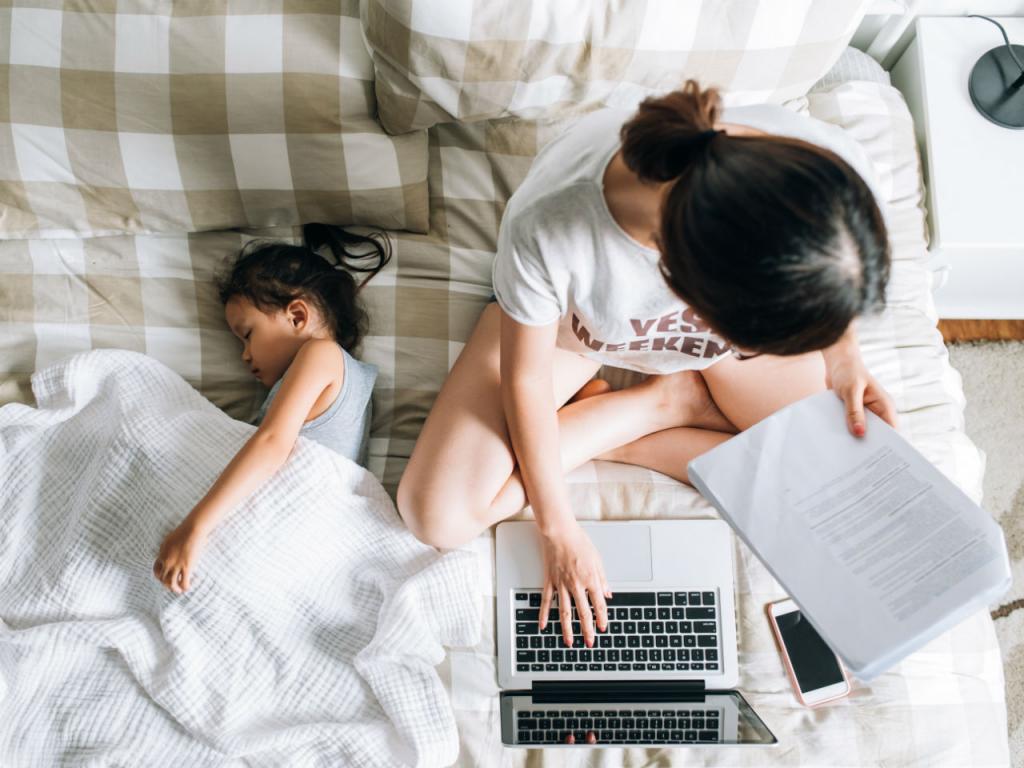 How to go back to work after an extended maternity leave