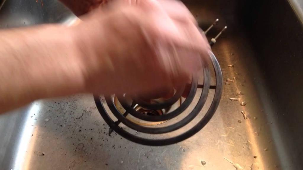 Getting Burnt Food Off of Your Electric Stove's Heat Coils - Kitchen Infinity