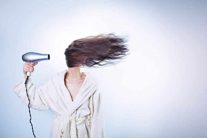 What To Look For In A Hair Dryer? 7 Awesome Factors! - Krostrade