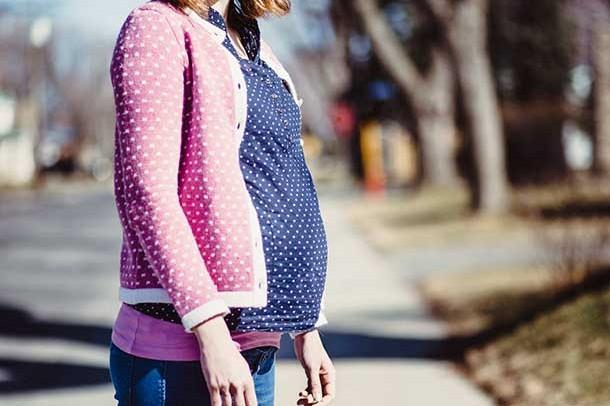 When's the best time to start buying maternity clothes, 2021? - MadeForMums