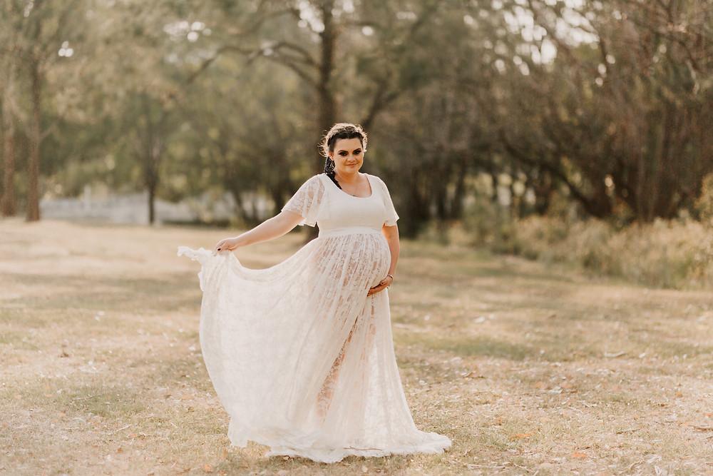 When to Take Maternity Photos | Renee Joanne Photography