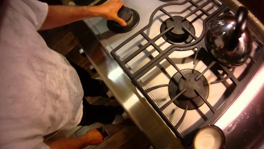 How to Fix cooktop auto igniter won't stop clicking - DCS - Gas Stove Top - YouTube