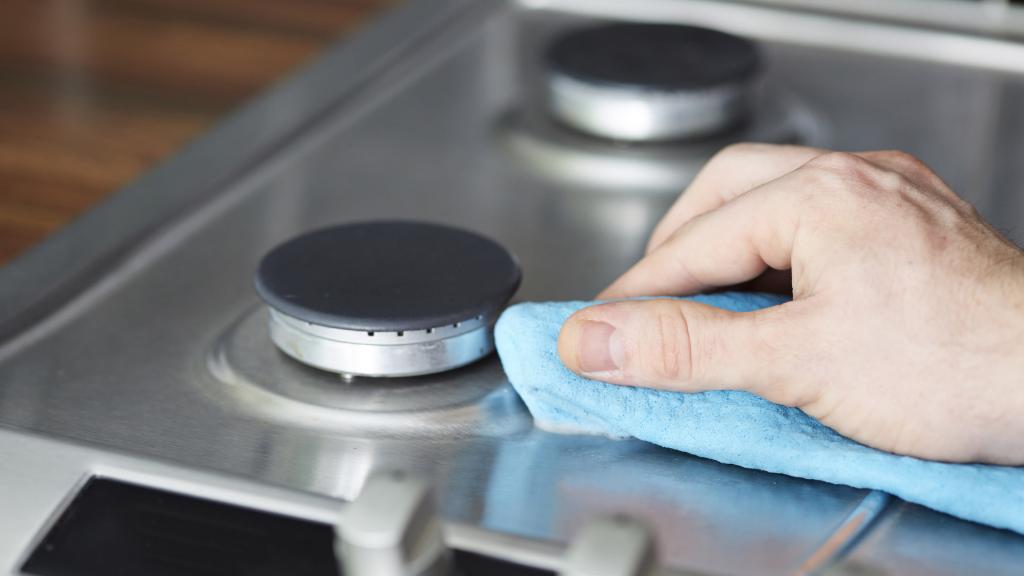 How to clean a stove top – A Simple Guide
