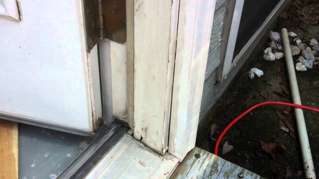 Water Damage to door frame - suggestions? - YouTube