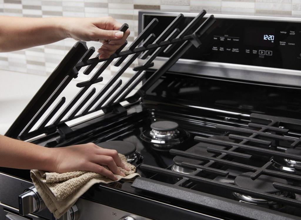 How To Clean Stove Top: Grates, Burners, Glass - A Quick Guide | Whirlpool