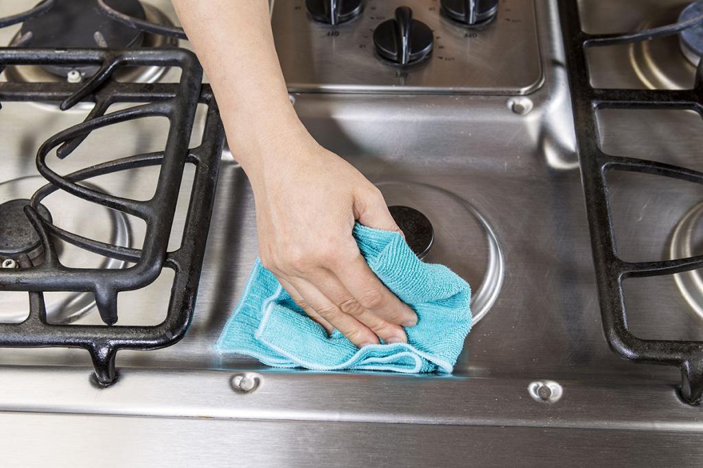 How to Clean Stainless Steel Stovetops According to a Westchester Expert