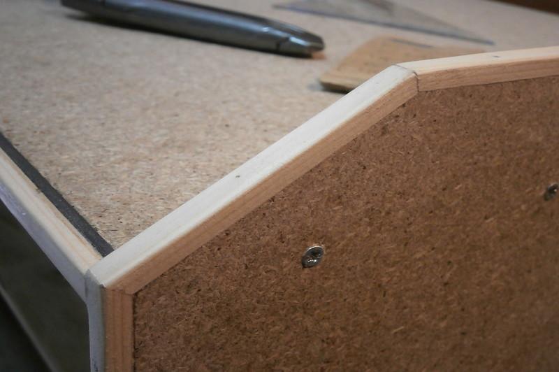 How To Hide Water Damaged Particle Board: 5 Easy Steps - Krostrade