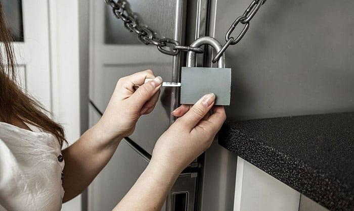 How to Put a Lock on a Refrigerator: Using 3 Simple & Easy Steps