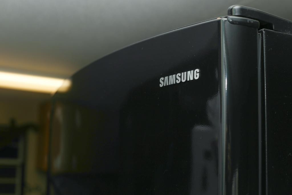How to Set the Temperature on a Samsung Refrigerator | Hunker