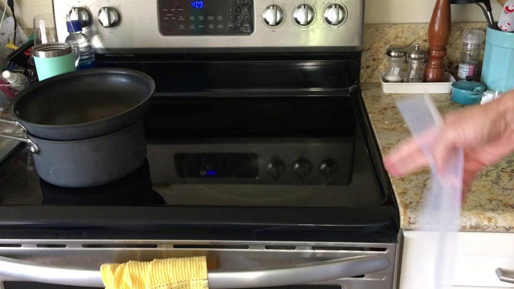 Silicon stove counter gap cover works great! - YouTube