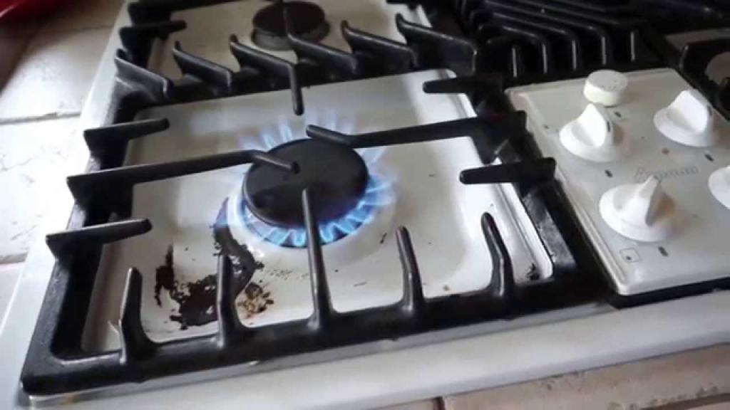 Using the Gas Stove in the Kitchen - YouTube