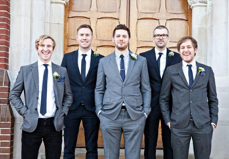 Ushers Vs. Groomsmen: What Are The Role Differences?