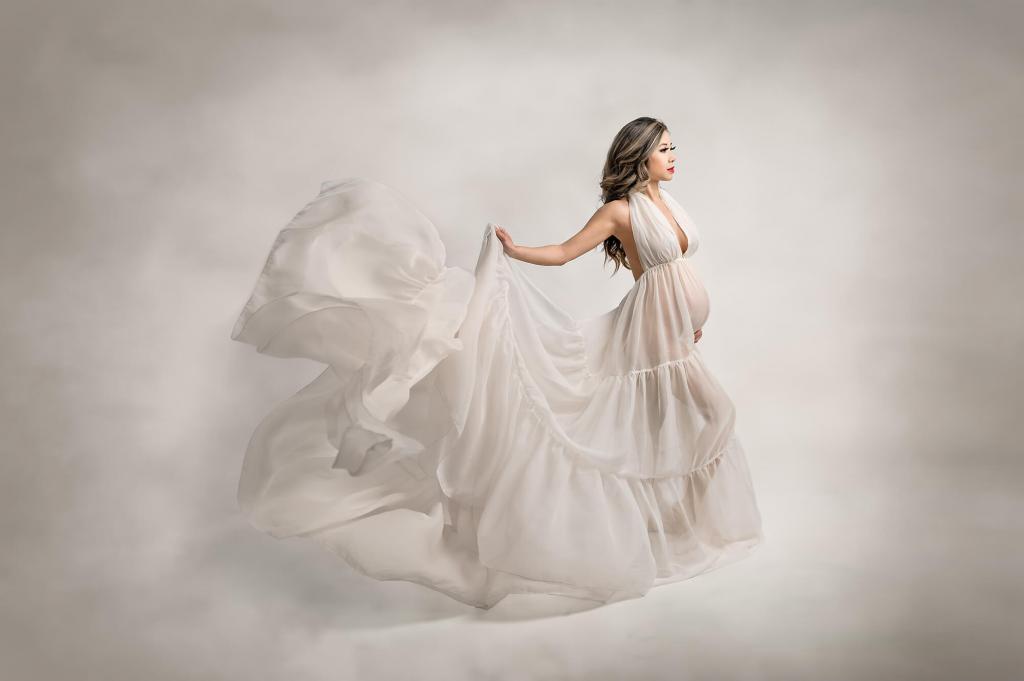 Tips on how to look beautiful for your maternity photo shoot