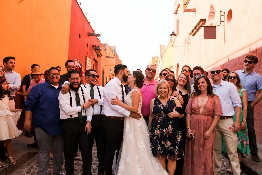 Vibrant Mexican Wedding with a Traditional Callejoneada - Love Maggie