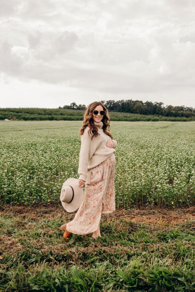How to Style a Fall Maternity Session - Caitlin Houston