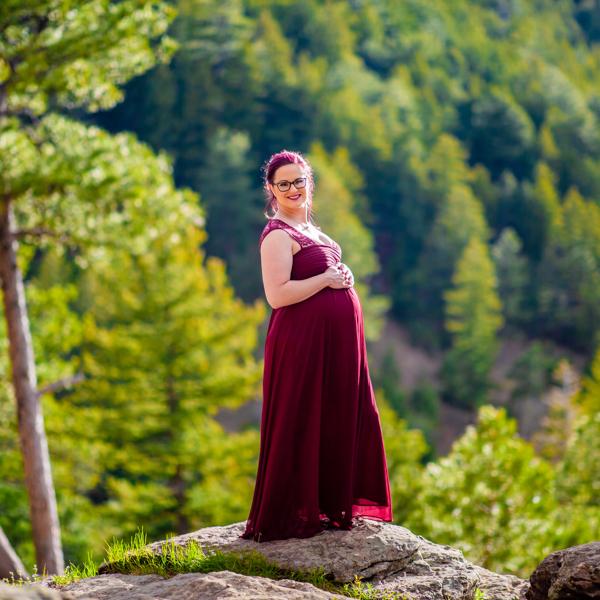 What To Wear For Maternity Photos | Ideas For Partners & Kids